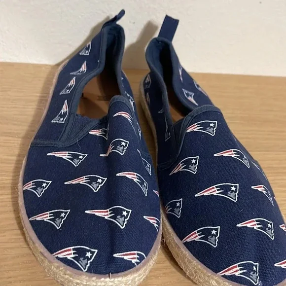 FOCO NFL Women's New England Patriots Espadrille Canvas flats size Large (9/10) - Picture 12 of 16
